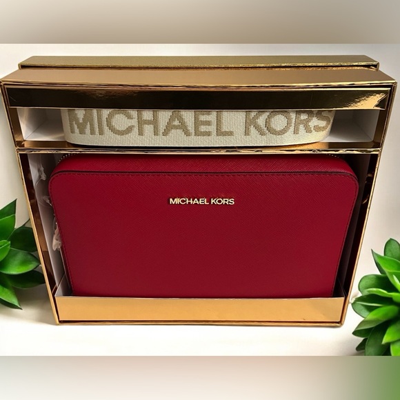 New MICHAEL KORS Large Crossbody Red LEATHER BAG - Picture 1 of 16